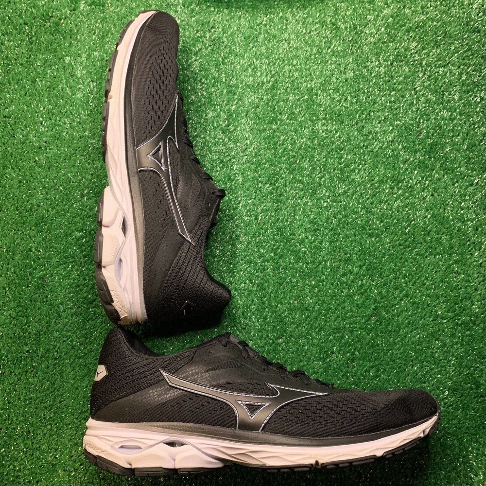 Mizuno Wave Rider 23 women’s sizs 12 411114.9898 Black/white Running Shoes